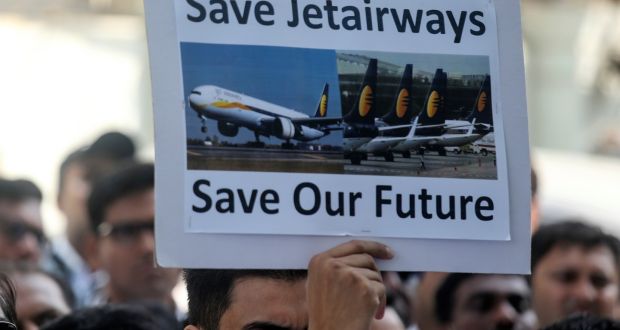 Jet Airways employees raise their demands outside Civil Aviation Ministry