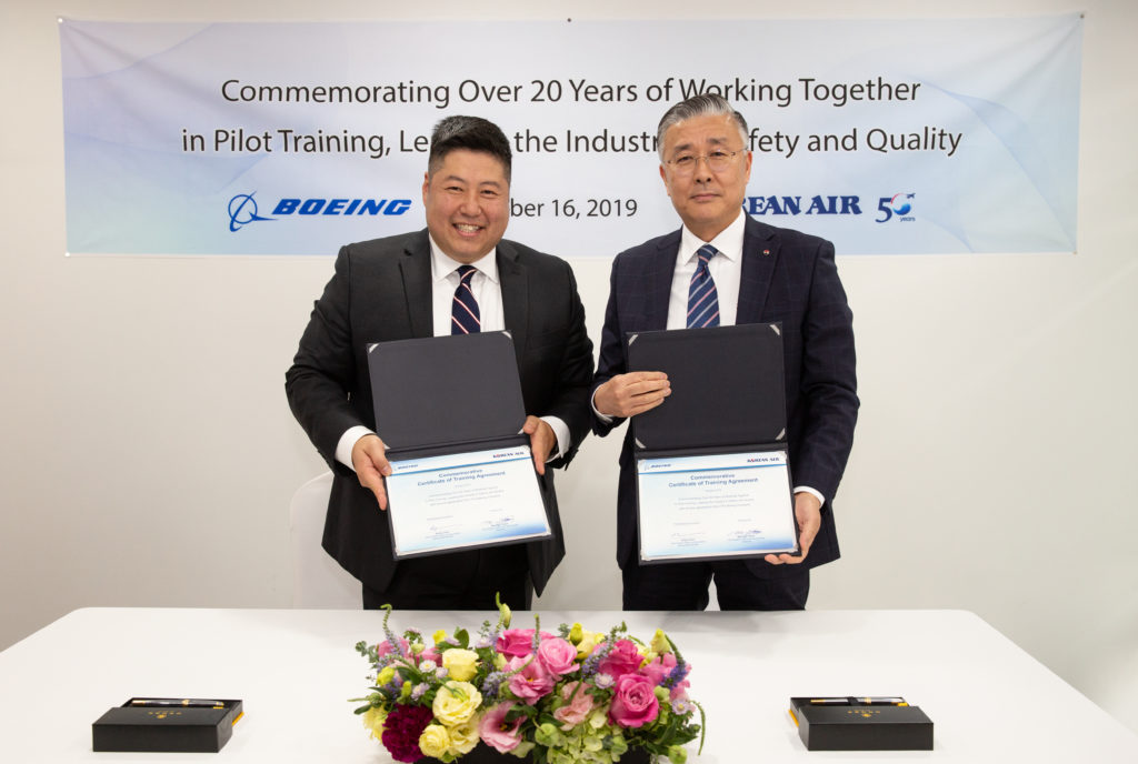 Boeing, Korean Air extend flight training and digital solutions agreements