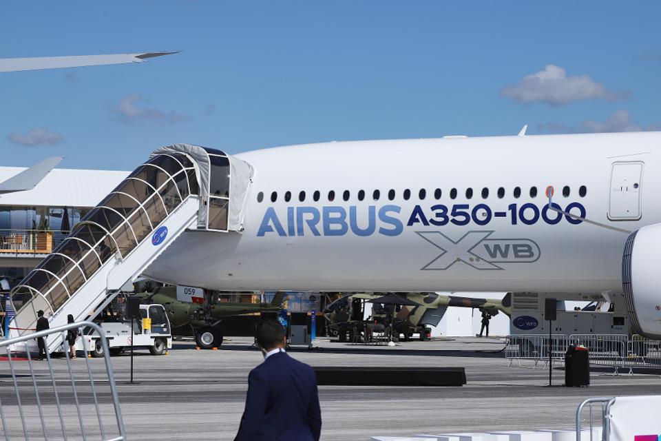 Airbus delivers 863 commercial aircraft to 99 customers in 2019