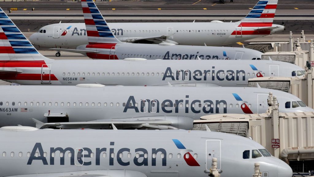 American Airlines, unions make new push to win government payroll assistance